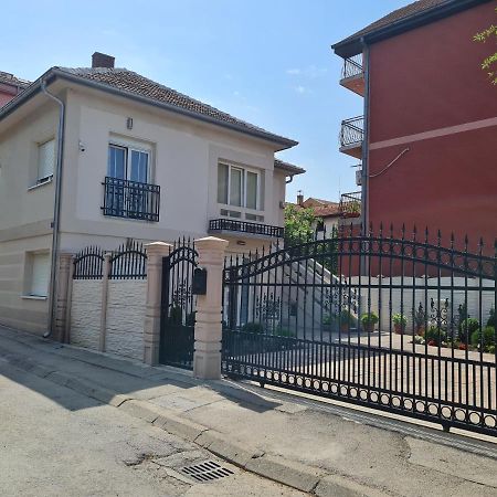 "Astor16" Apartments Nisz Zewnętrze zdjęcie