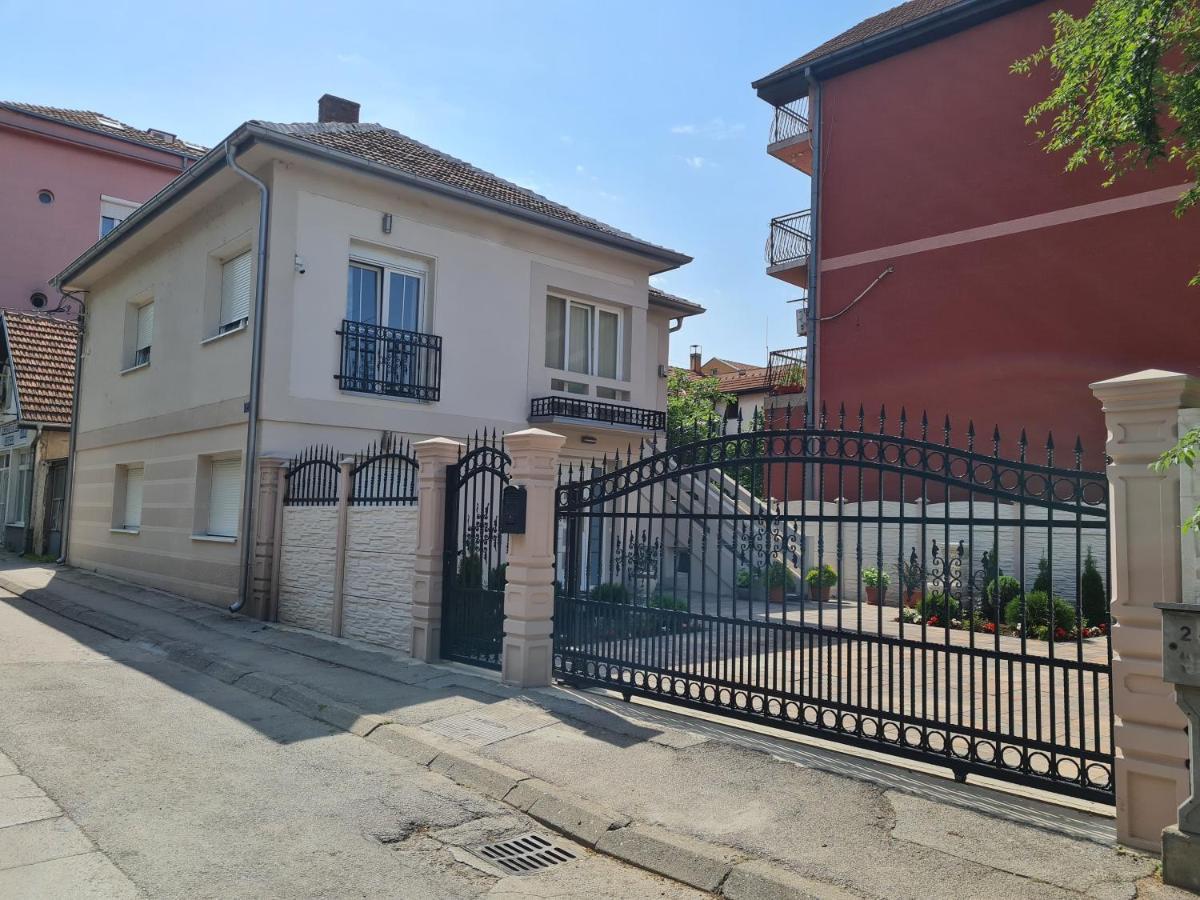 "Astor16" Apartments Nisz Zewnętrze zdjęcie